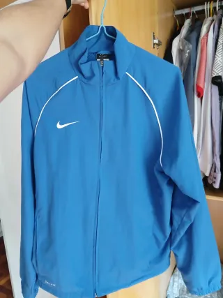 Chaqueta cortavientos Nike azul