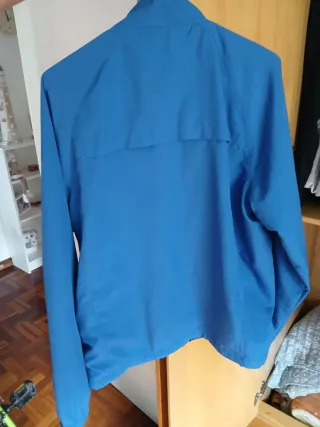 Chaqueta cortavientos Nike azul