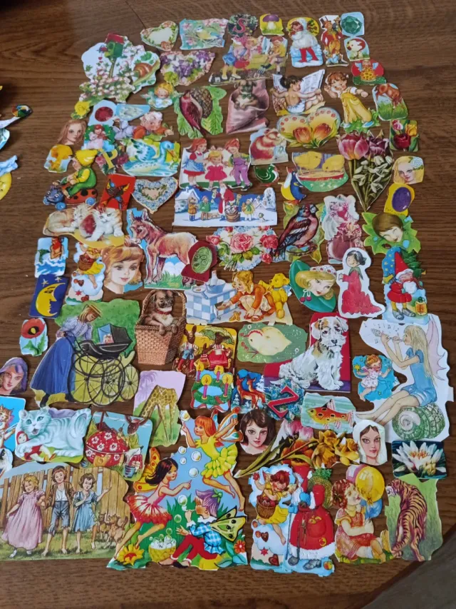 Lote de Cromos de Vários Tamanhos