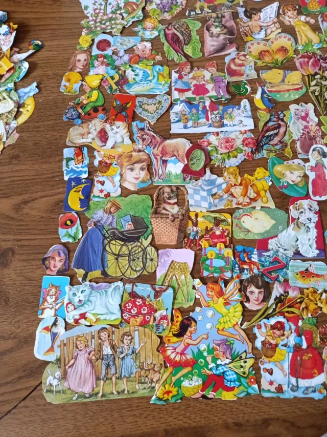 Lote de Cromos de Vários Tamanhos