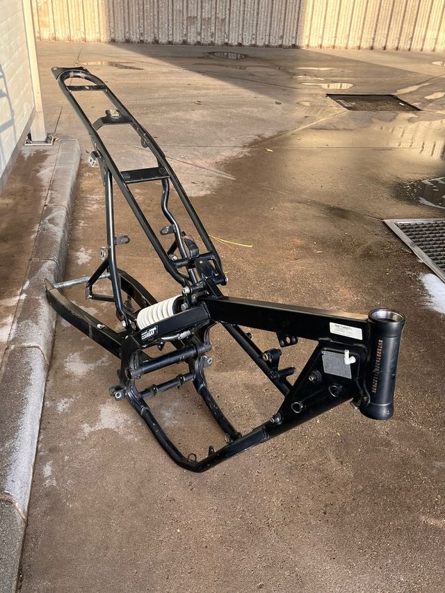 Chasis Beta RR 50 con papeles