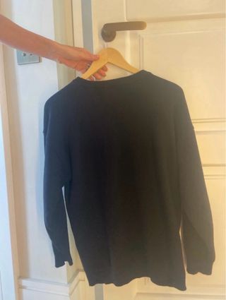 Jersey Ami Paris Negro Corazón Rojo Talla M