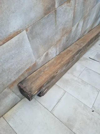 Postes de madera rústica