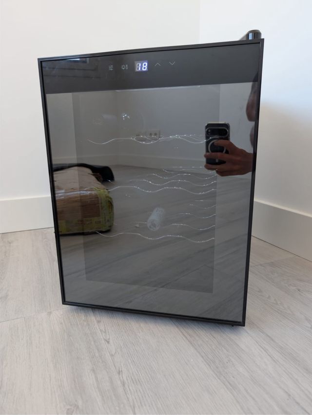 Vinoteca Cecotec 1200 CoolCrystal