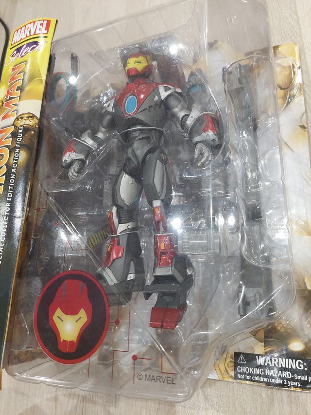 Marvel Select Ultimate Iron Man Figura