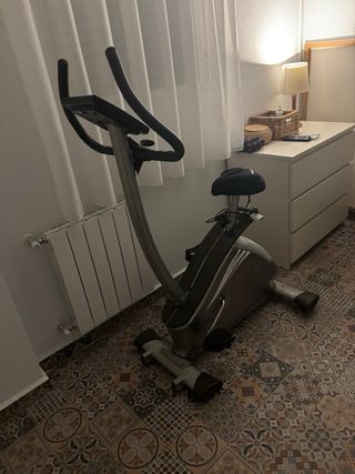 Bicicleta Estática BH Fitness