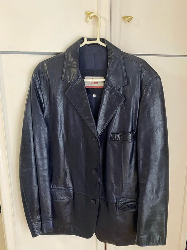 Chaqueta de piel azul marino