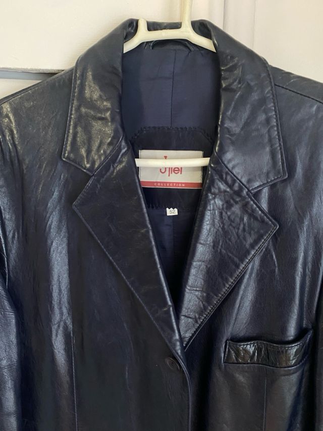 Chaqueta de piel azul marino