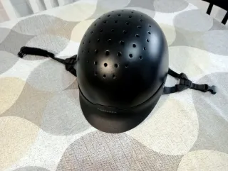 Casco de equitación negro