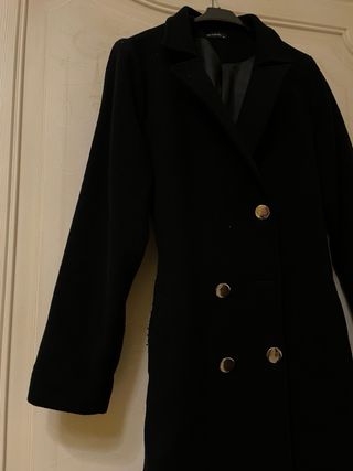 Cappotto nero con cintura