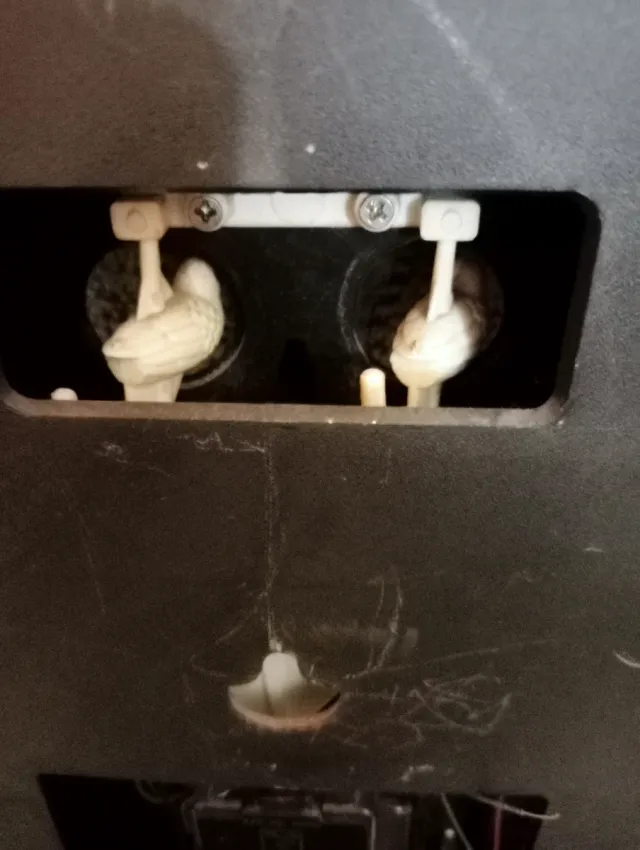 Reloj de cuco de metal