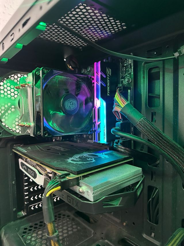 Kit PC Gaming i5-8400, 16GB RAM, Placa MSI