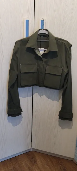 Gabardina corta Zara Talla S