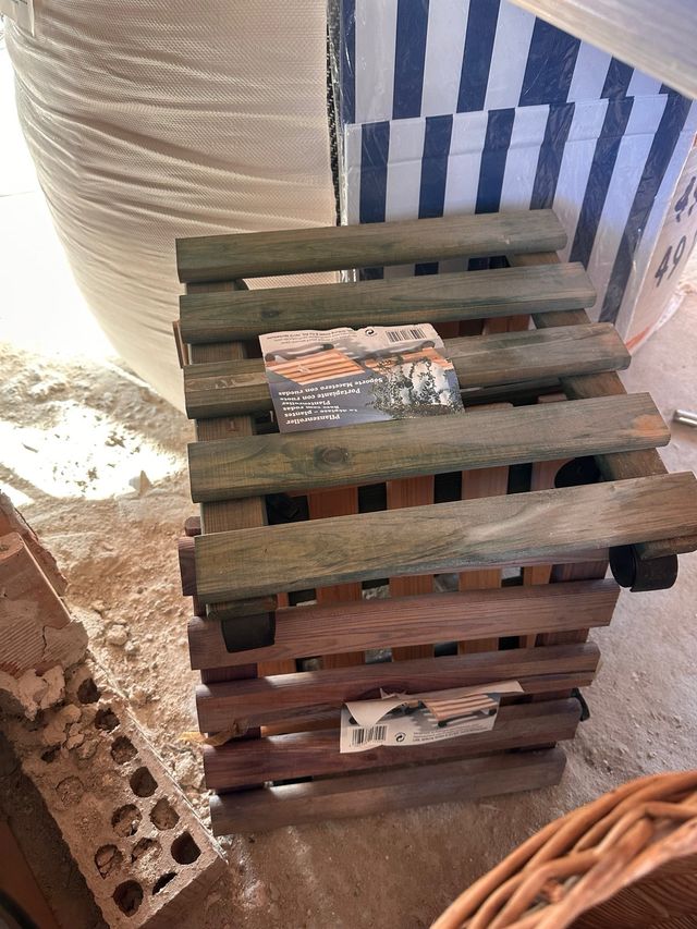 Plataforma para macetas con ruedas
