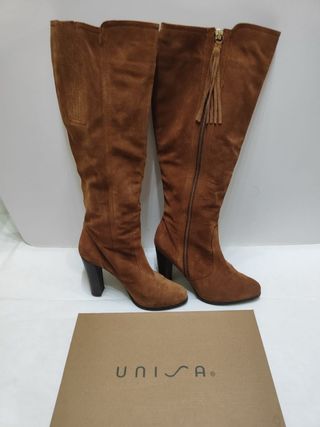 Botas altas camel UNISA