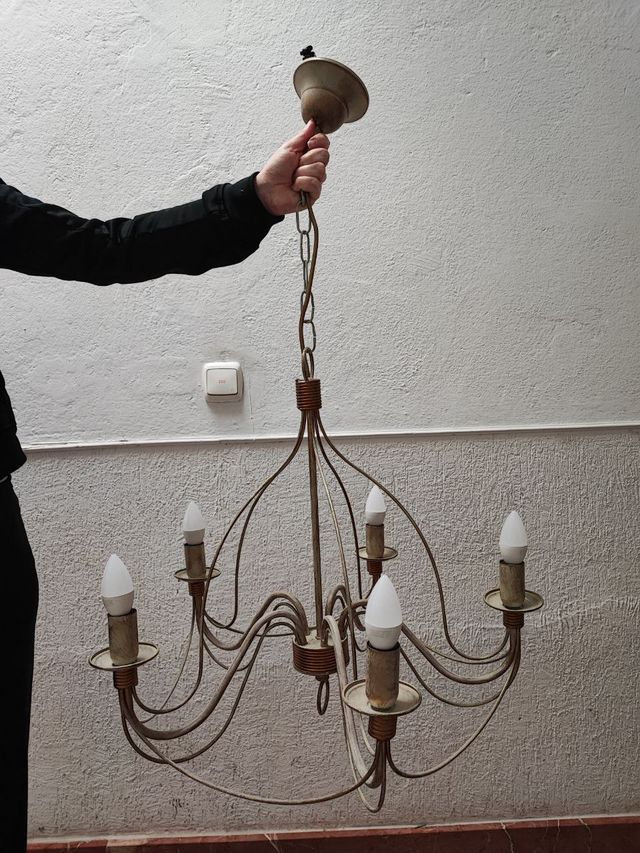 Lámpara de techo metal dorada