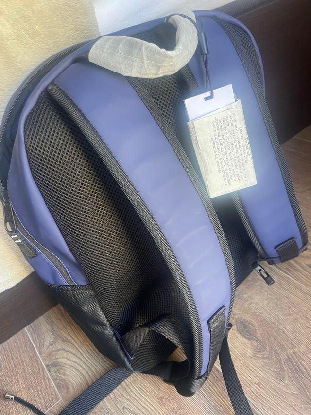 Mochila Tommy Hilfiger Azul y Negra