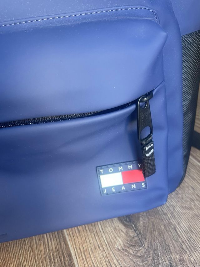 Mochila Tommy Hilfiger Azul y Negra