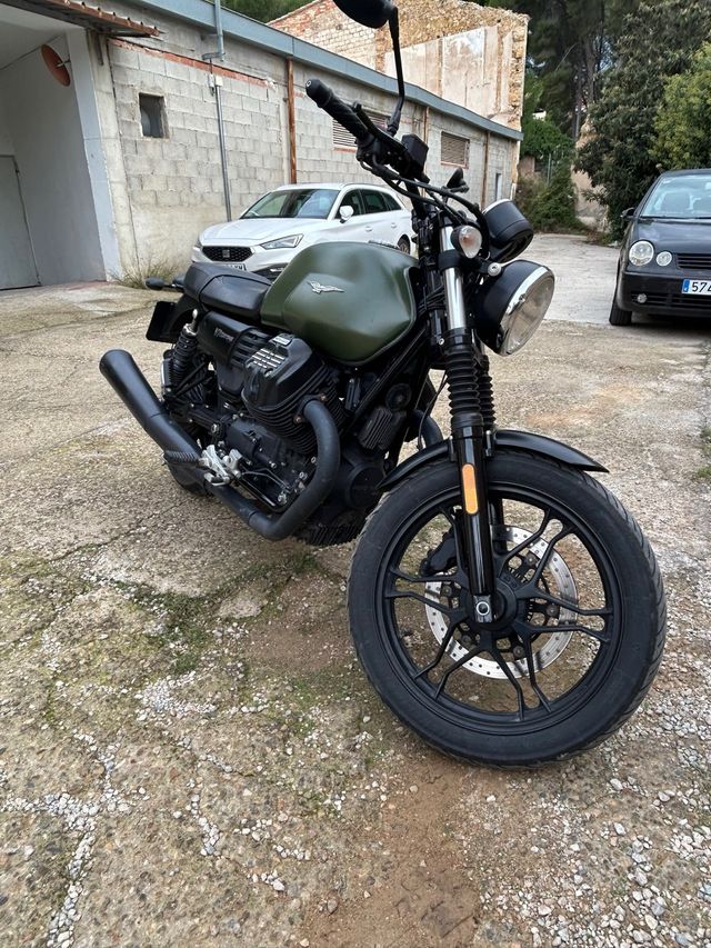 Moto Guzzi V7 III Stone Verde