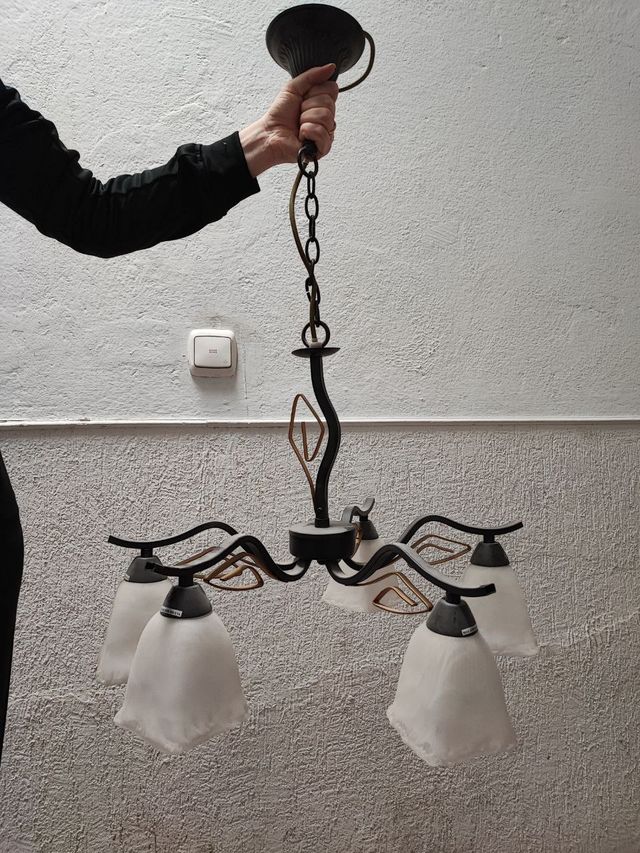 Lámpara de techo elegante negra y dorada