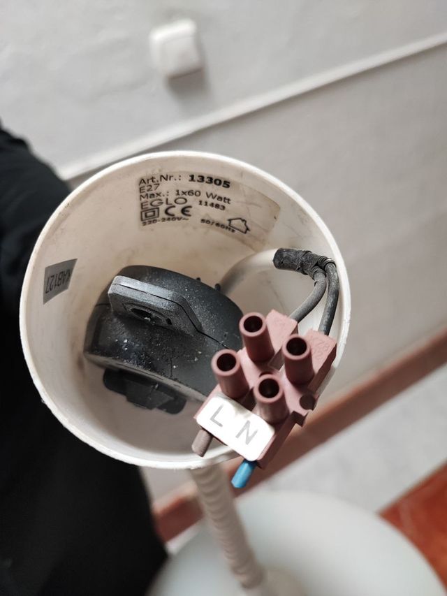 Lámpara de techo extensible cristal y plástico