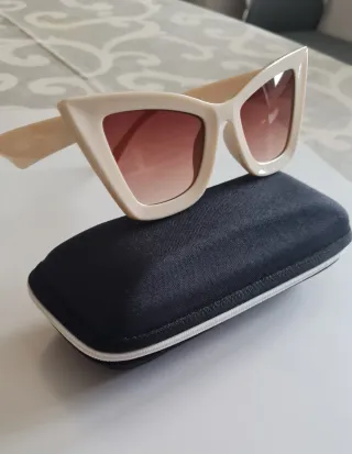 Occhiali da sole donna cat-eye beige