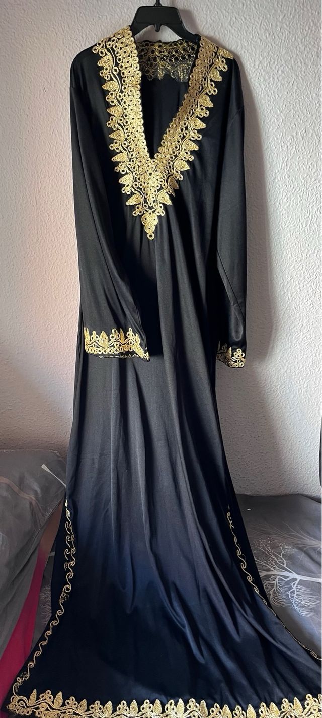 Conjunto Caftán Egipcio Negro y Dorado
