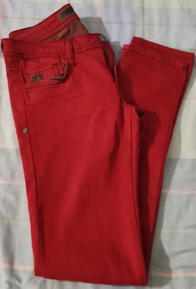Pantalones Mujer Rojos y Blancos