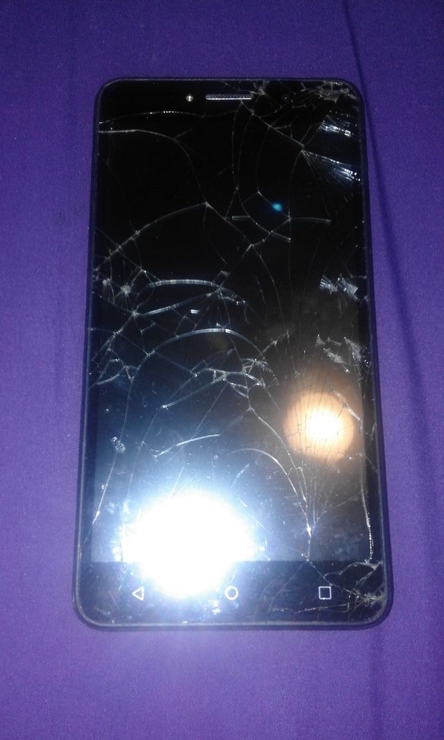 Móvil Alcatel para reparar pantalla o para piezas