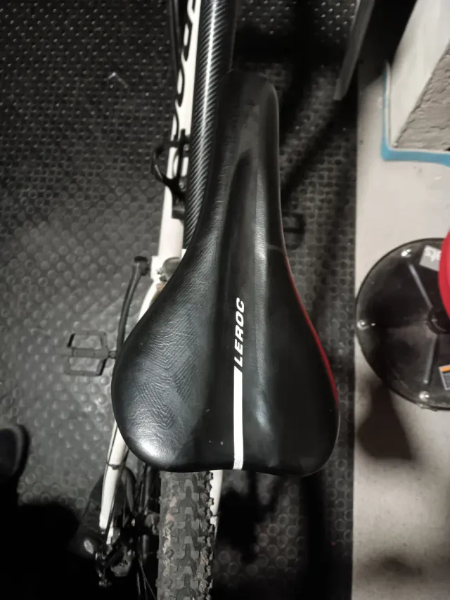 Bici MTB LEROC Blanca y negra Talla L