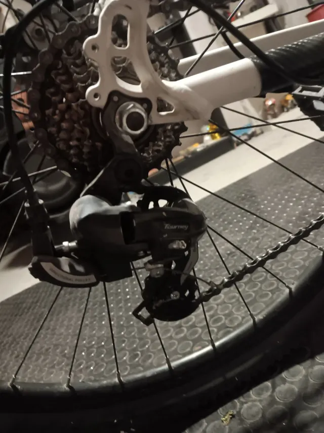 Bici MTB LEROC Blanca y negra Talla L