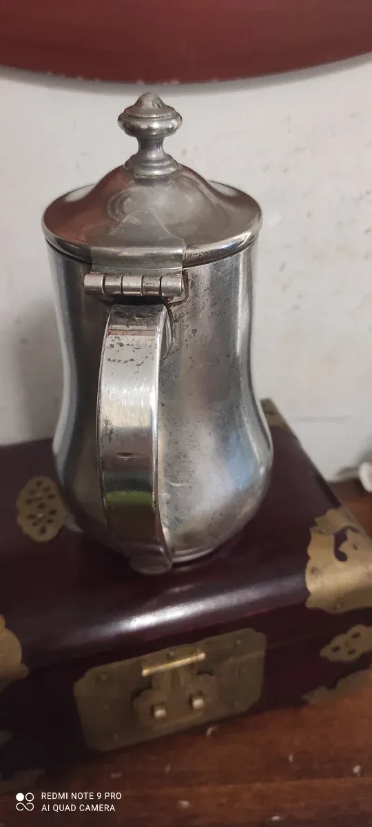 Caffettiera vintage in metallo