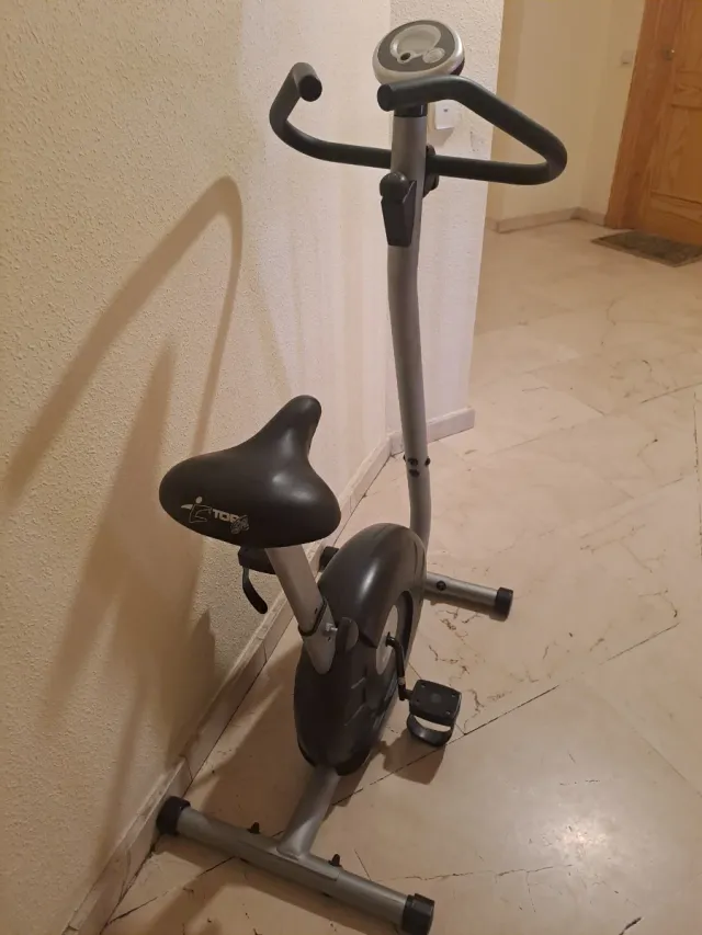 Bicicleta Estática DISCOVER B 2000