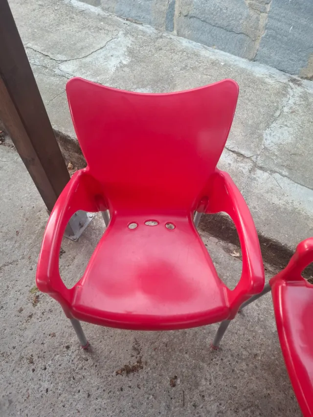 Sillas terraza hostelería rojas