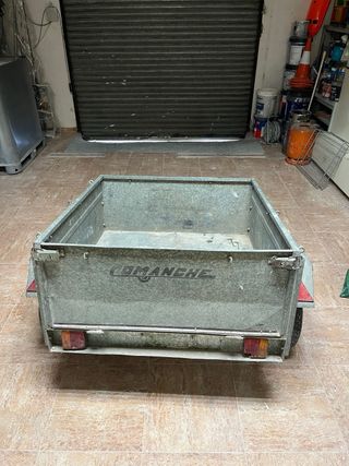 Remolque 750kg con rueda repuesto y papeles