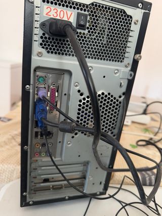 Torre PC Ordenador Plata y Negro