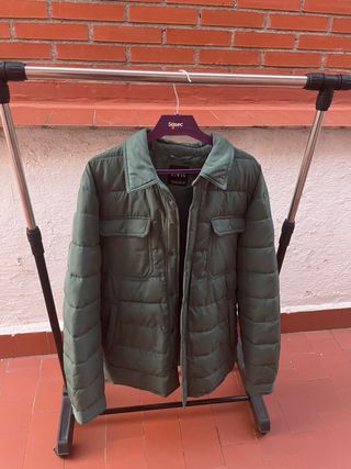 Chaqueta acolchada Zara verde Talla XL