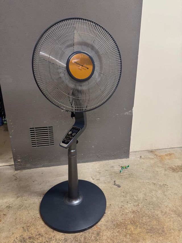 Ventilador de Pie Rowenta VU5675