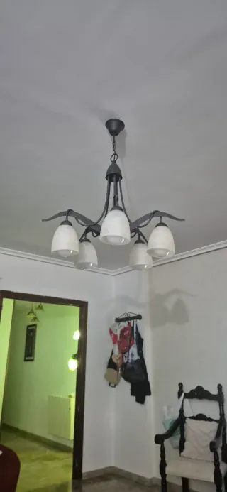 Lámpara de techo y rinconera