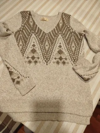 Jersey Hollister Talla S Beige y Marrón