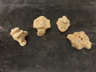 Oggetti antichi in terracotta