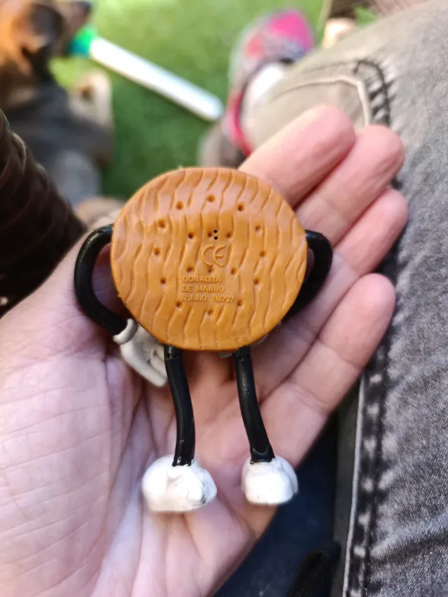 Statuetta dorata Marbu Cookie