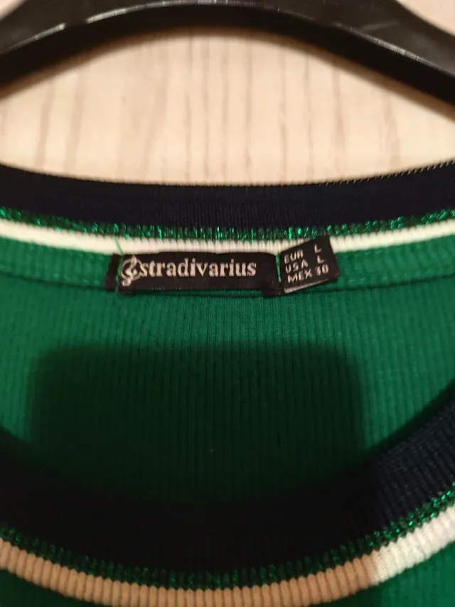 Maglioncino Stradivarius verde taglia L