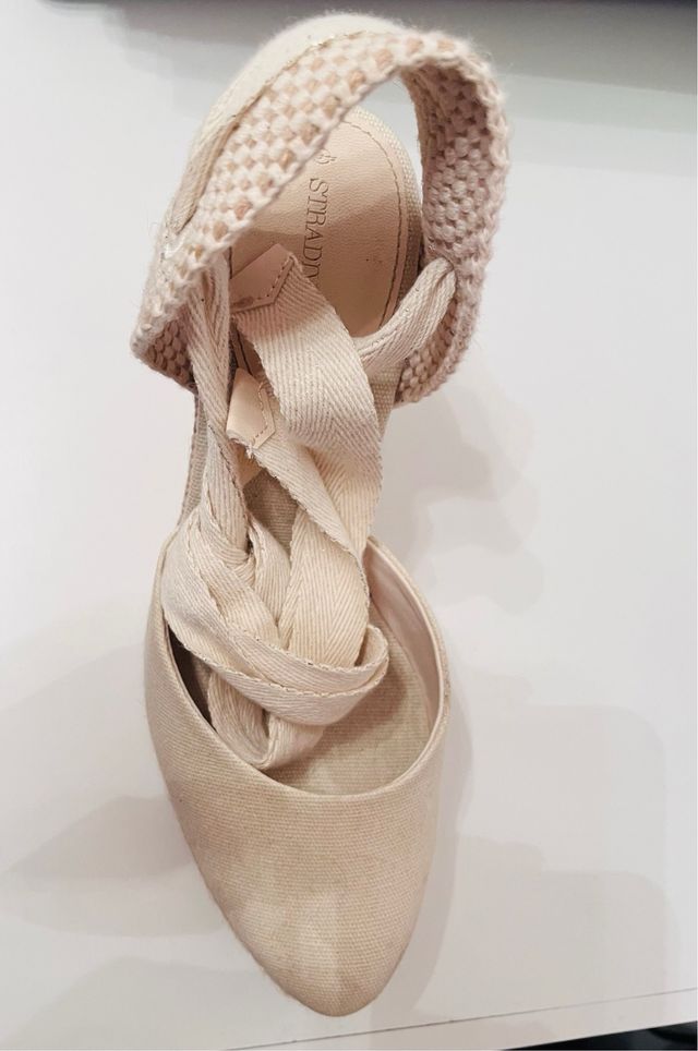 Alpargatas Stradivarius Beige Usadas 1 Vez