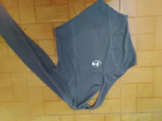 Camisa Under Armour gris talla XS