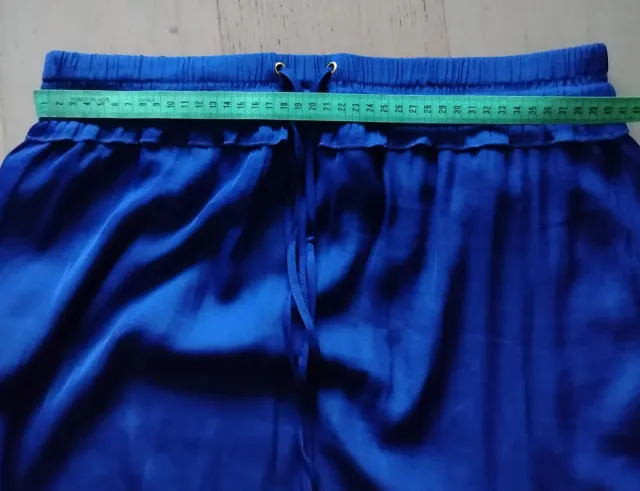 Falda larga Cortefiel azul Talla 42/44.