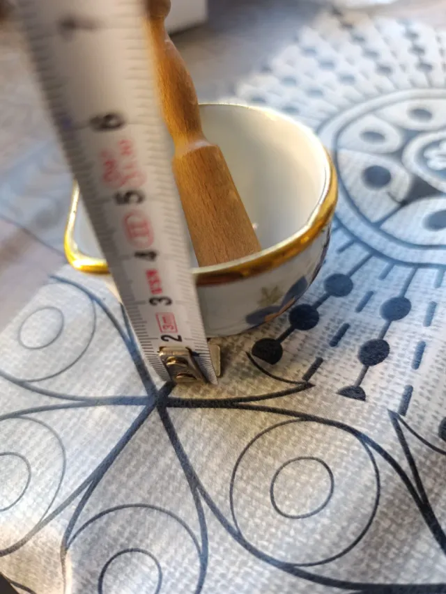 Mini mortaio in ceramica dorata per fiori