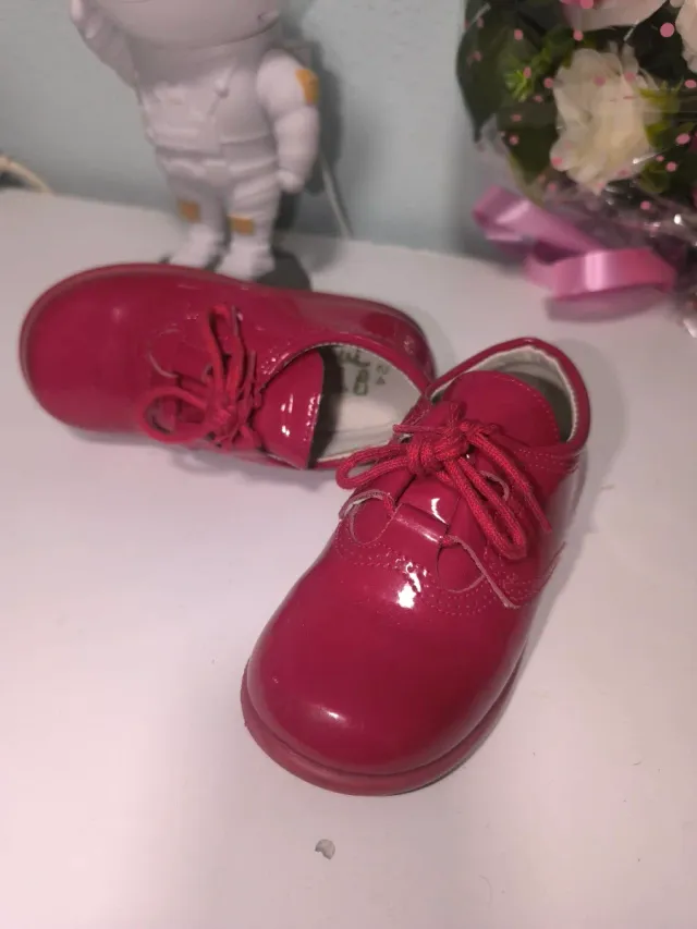 Zapatos niña charol rojo talla 24