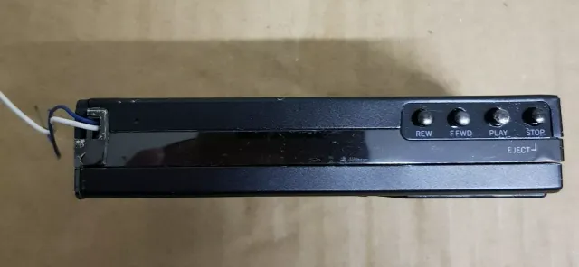 Sanyo JJ-F4 Walkman Stereo Radio Cassette