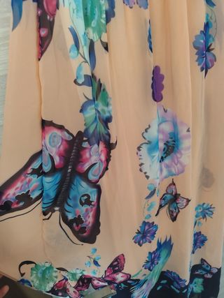 Bellissimo vestito lungo con fantasia floreale